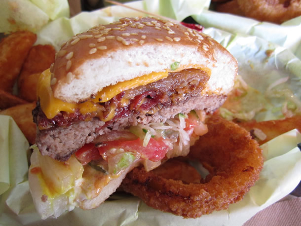 Hodad's Burgers - Ocean Beach California - Food Smackdown